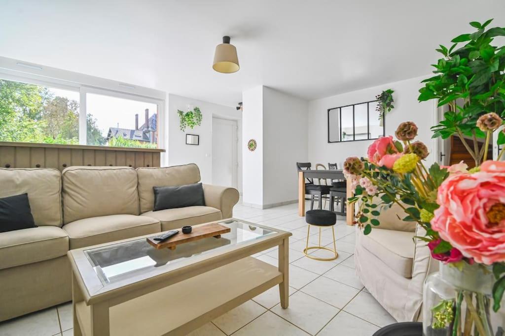 Logis Du Lys Daire Boult-sur-Suippe Dış mekan fotoğraf